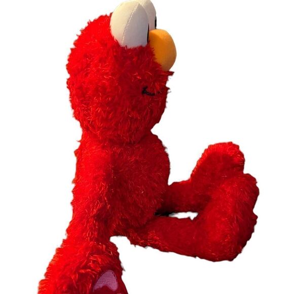 Fisher-Price Tickle Me Elmo circa 2007. - Picture 5 of 11